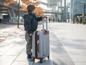 Criança que não paga precisa de passagem para viajar de ônibus interestadual?